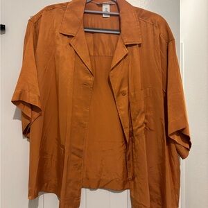 H&M Rust Orange Short Sleeve Button-Up Blouse